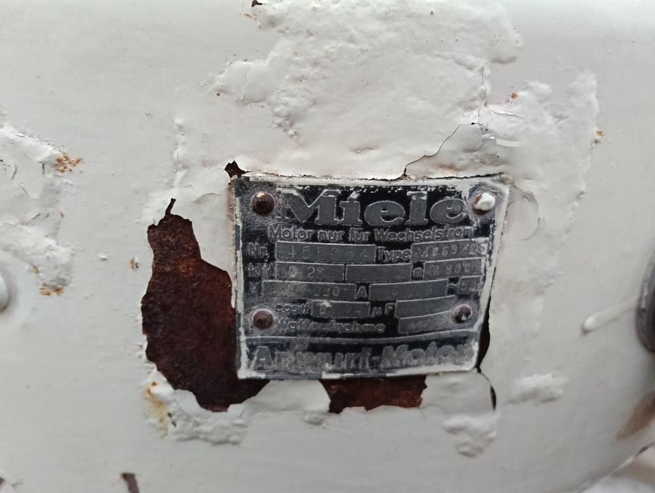 Zabytkowa pralka Miele
