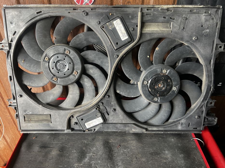 3D0 121 191 P Вентилятор Volkswagen phaeton 3.0.