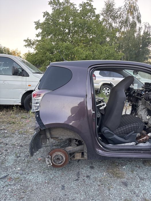 Karoseria ćwiartka toyota IQ lewa prawa