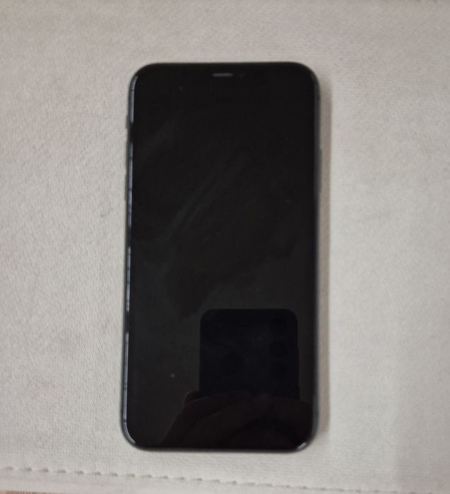 Iphone 11 usado.