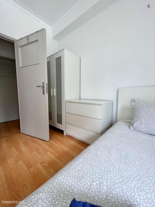 Quarto - localizado em Bonfim Porto
