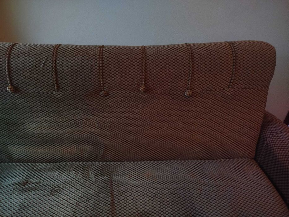 Sofá rebatível e duas poltronas