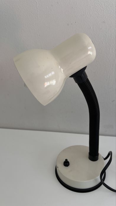 Candeeiro mesa pequeno vintage metal
