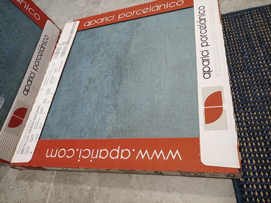 Aparici metallic green natural 59,55x59,55