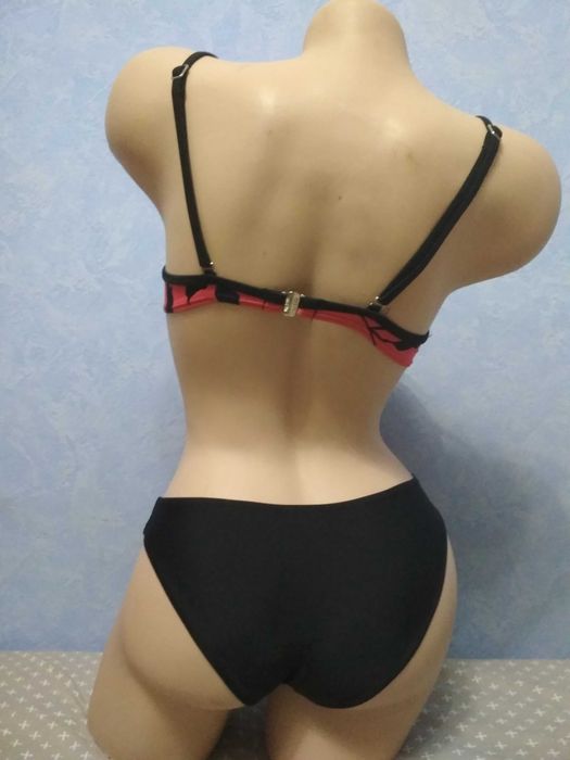 черно красный купальник на подростка или взрослого