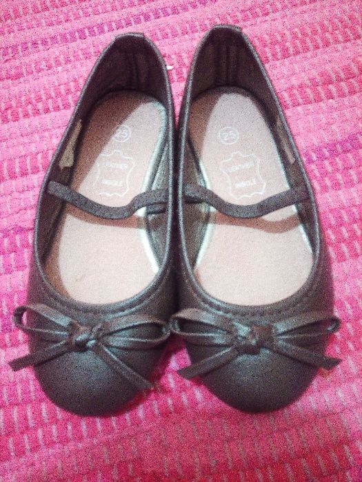 Sabrinas castanhas menina