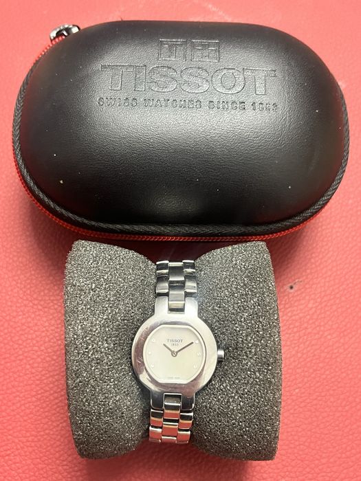 Zegarek damski Tissot perlowa tarcza + kamienie