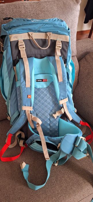 Mochila Quechua, forclaz 60 easyfit,  em bom estado