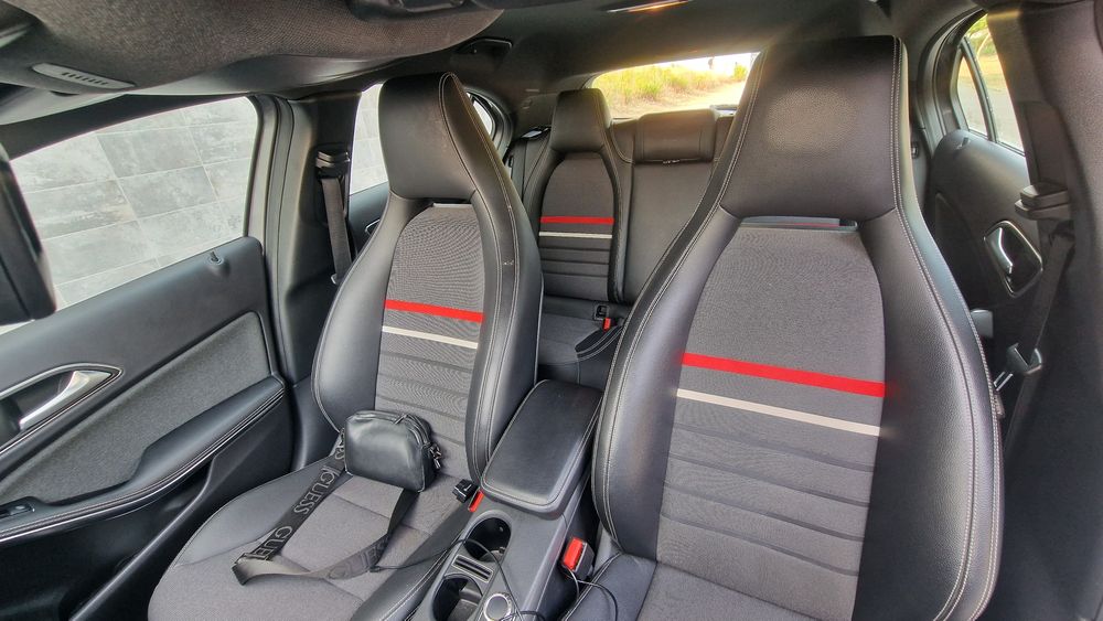 Mercedes-Benz A 180 — fotografia 12