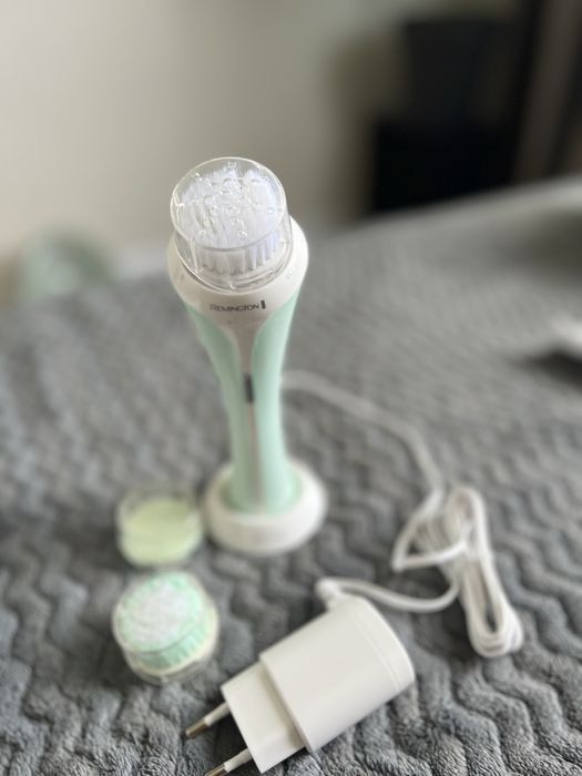 Щетка для лица Remington