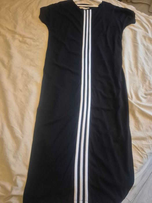 Спортивна жіноча сукня