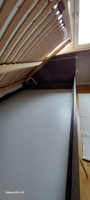 Łóżko  do  sypialni