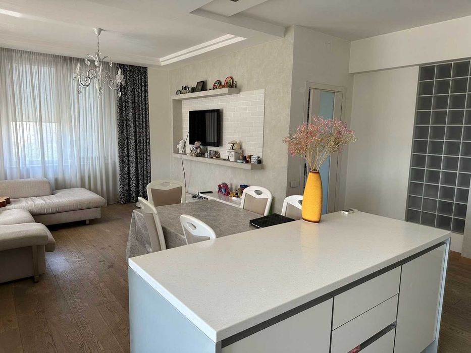 Элегантная квартира на пр-те Шевченко с 2 спальнями и кухней-гостиной