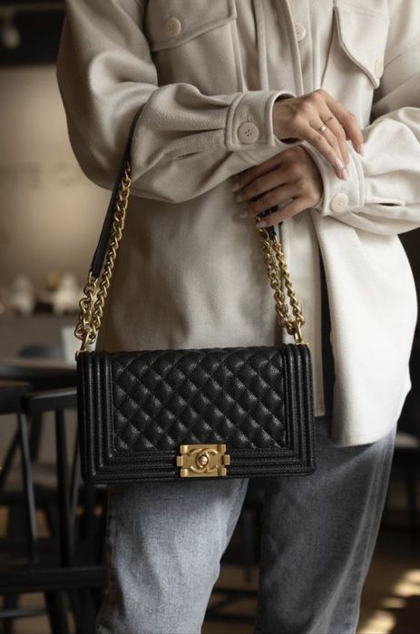 Продам сумку Chanel