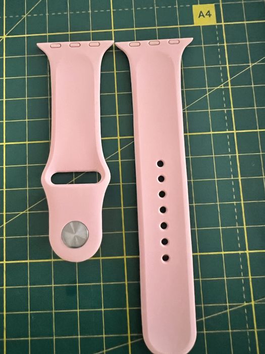 Силиконовый ремешок для Apple Watch