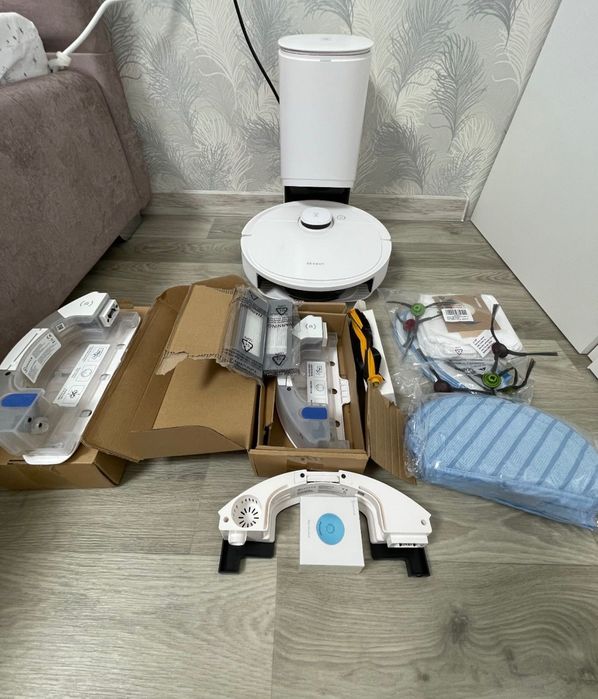 Робот-пылесос ECOVACS DEEBOT OZMO T9 PLUS (DLX13-54)