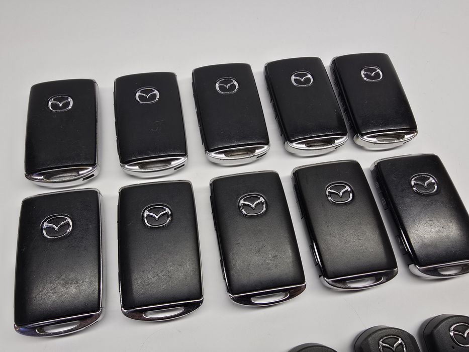 Оригінальні ключі Mazda 3, 6, CX3, CX5, CX9, CX30