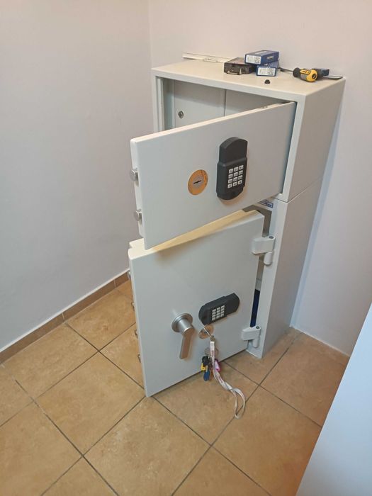 Wyposażenie biura, banku lub domu