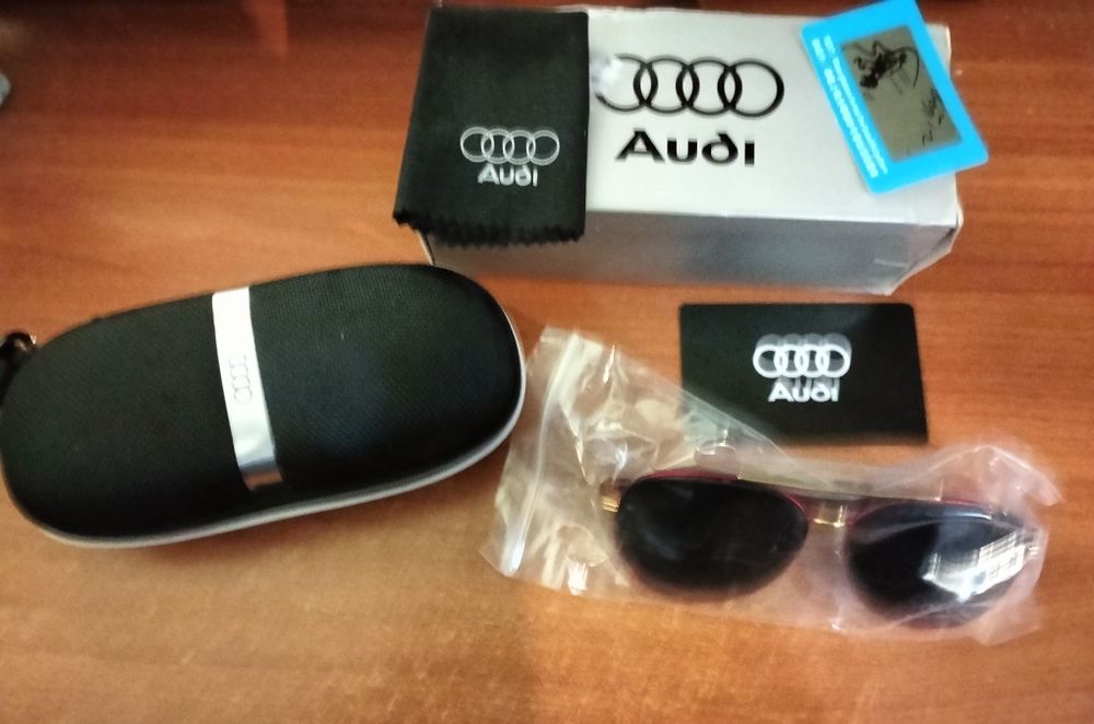 Óculos de sol polarizados AUDI vermelho