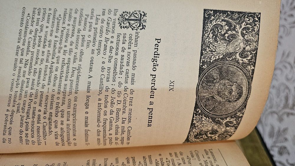 4 Livros de Luiz de Camões 
Romance Histór