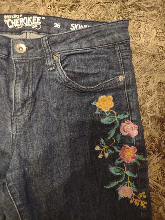 Super   !  Spodnie  jeansowe  Cherokee jeansy  damskie rozm.  S