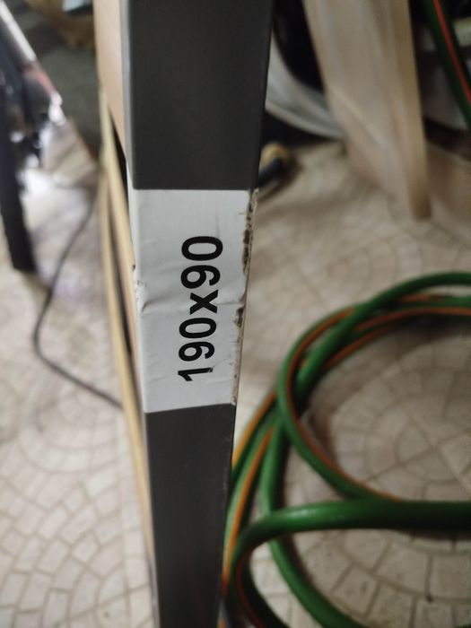 Estrado 190x90 como novo c/pés