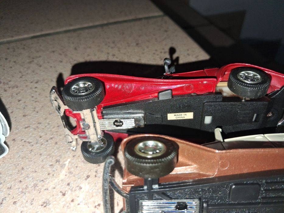 4 miniaturas  clássicos