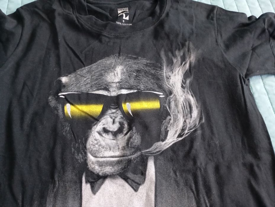 T-shirt manga curta Bioworld