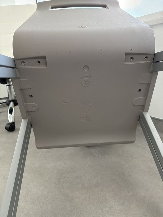 2 Cadeiras escritorio