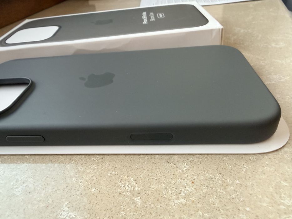 MYYV3ZM/A iPhone 16 Pro Max Silicone Case Stone Gray  X -com  PL oryginal
