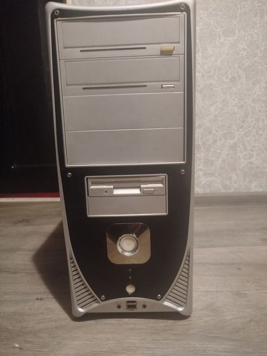 Продам офисный ПК ASUS для простых задач