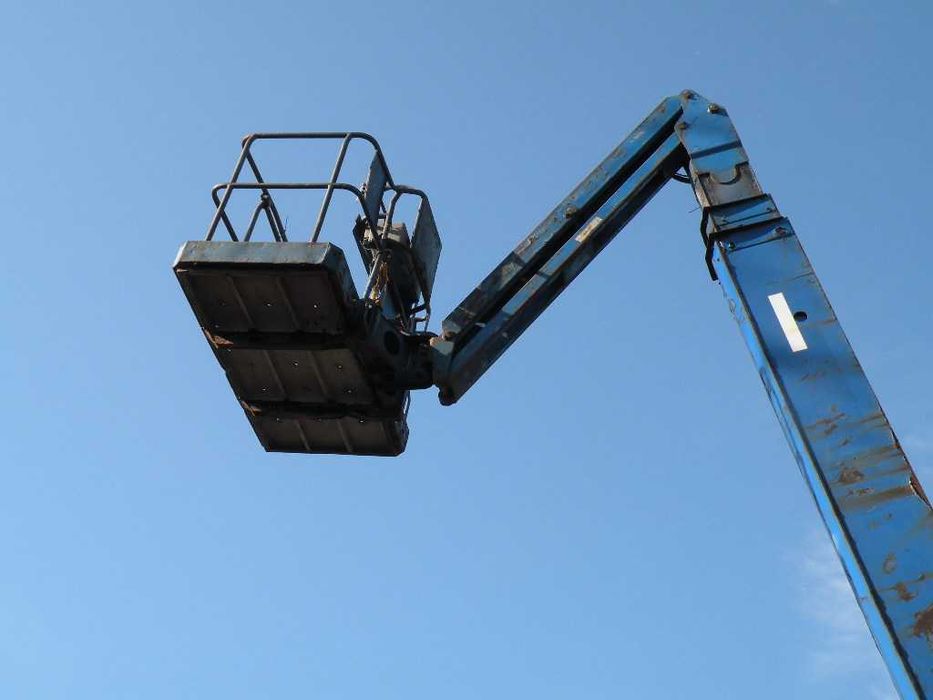 podnośnik samojezdny zwyżka 25m 4x4