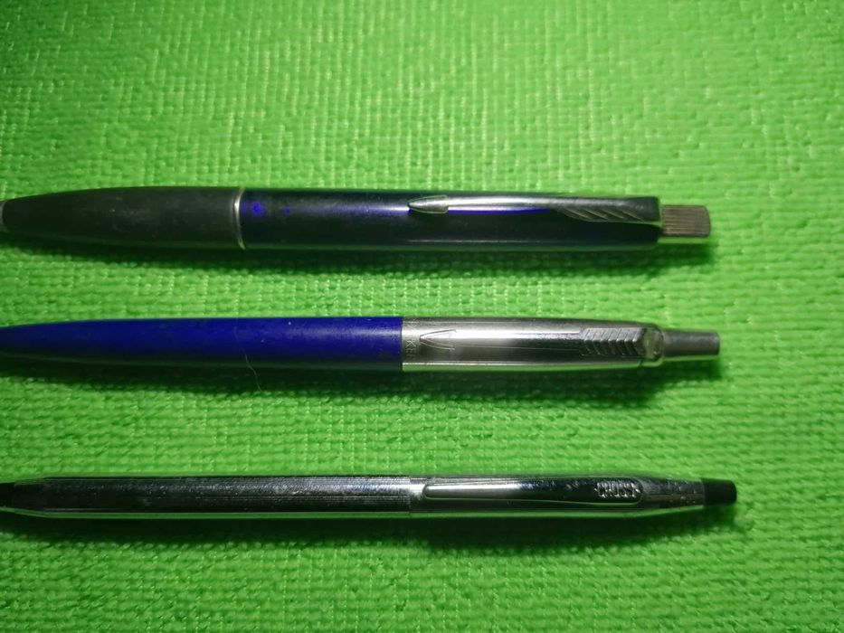 Esferográficas Parker e Cross.