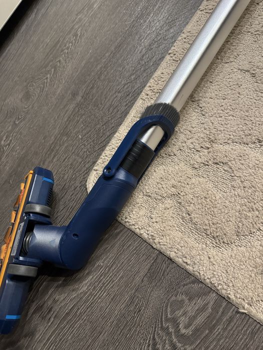 Вертикальний + ручний пилосос (2в1) Philips SpeedPro aqua FC6728