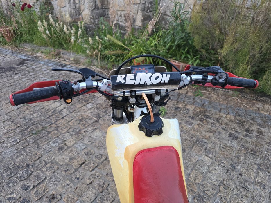 Honda XR 600 .   .