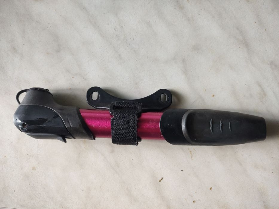 Фирменный велонасос