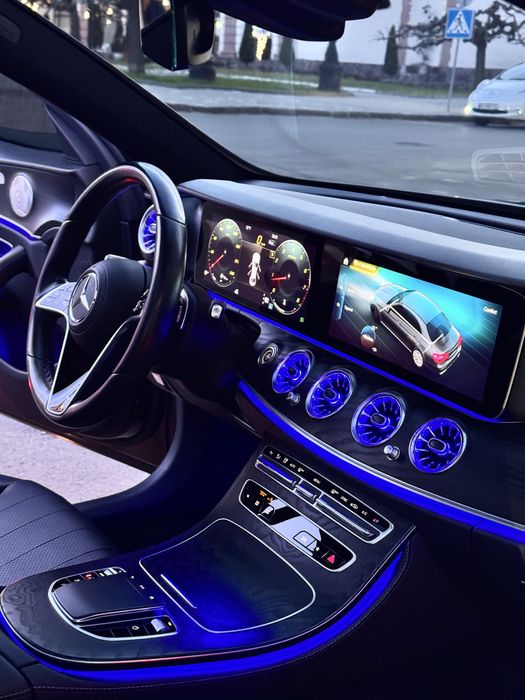 Mercedes-Benz E350 2022
