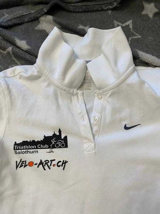 Белая спортивная футболка поло nike ( размер указан xs)