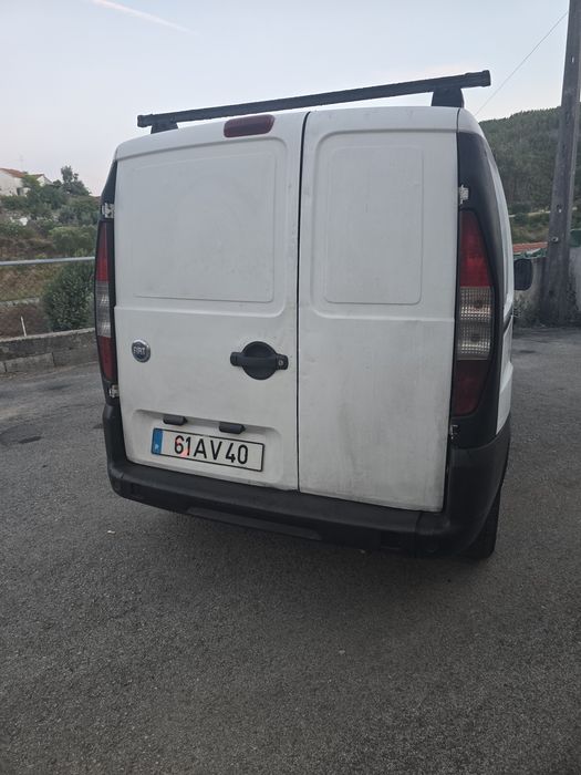 Fiat doblo 1.9 com avaria