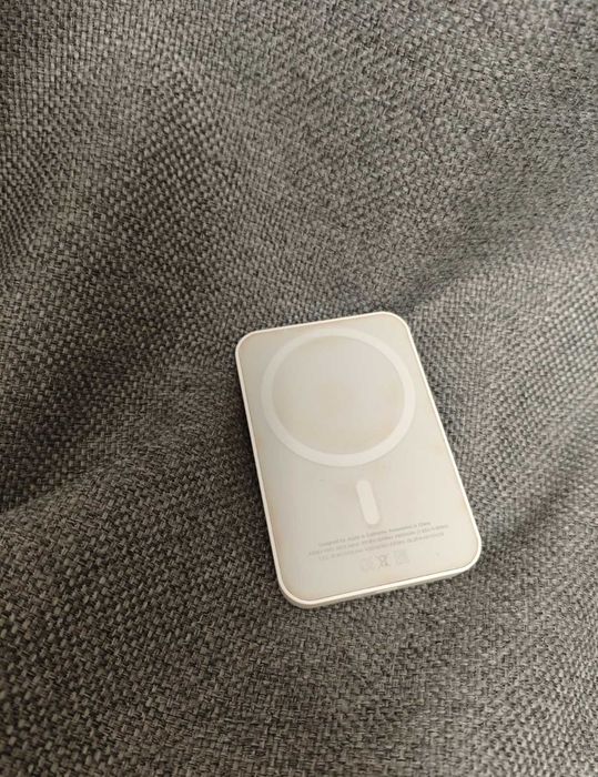 Apple MagSafe Battery Pack A2384 power bank павербанк