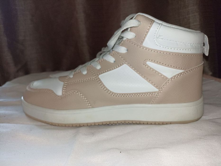 Жіночі кросівки Primark