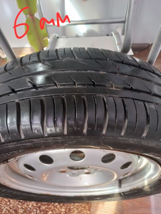 Продам  шини R  14