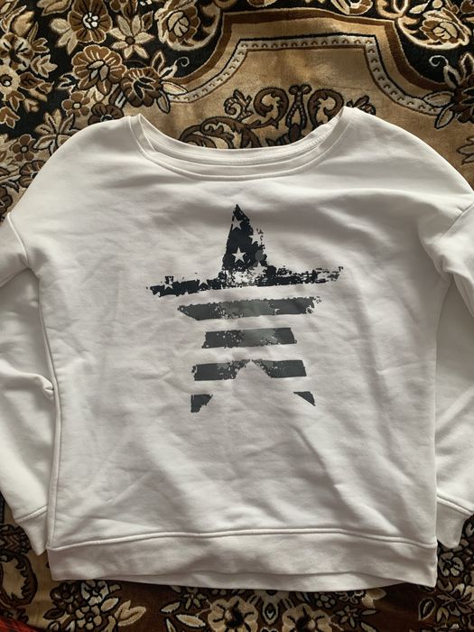 Кофта  можна на одне плече