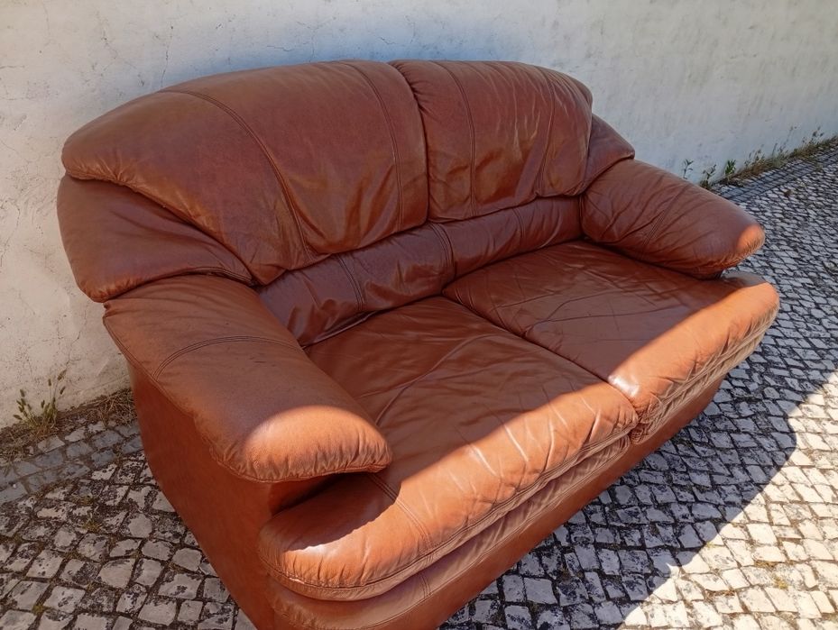 Sofá em Pele verdadeira