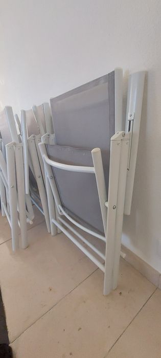 Conjunto 1 mesa e 6 cadeiras