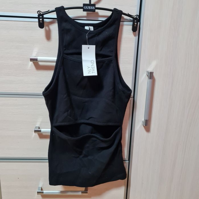 NLY trend bluzka koszulka top odkryty wycięty r. XS XXS