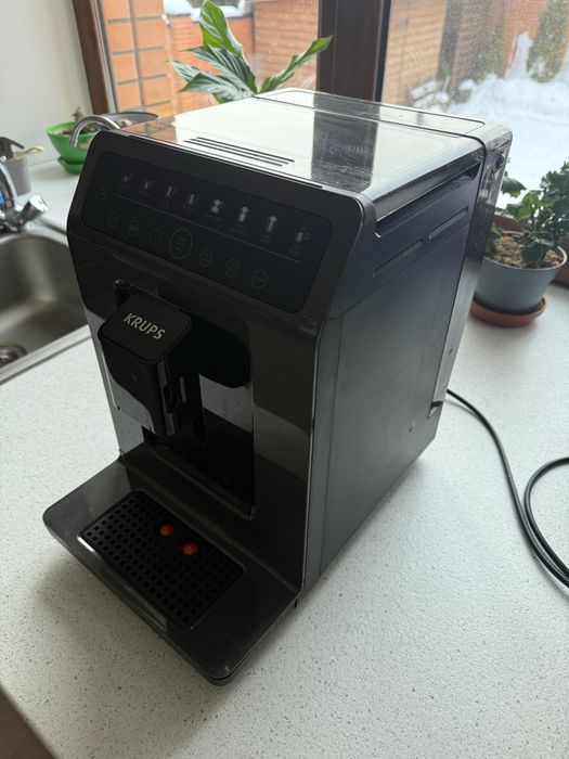 Кавомашина KRUPS Evidence Classic EA89ZB10 майже нова