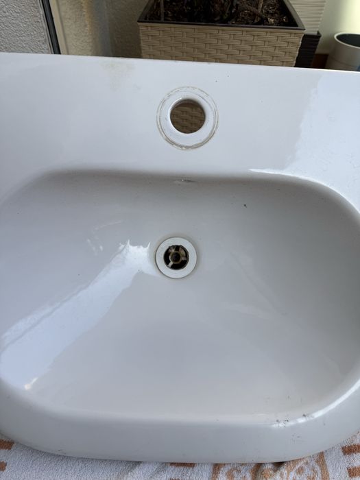 Umywalka Roca Victoria/Meridian