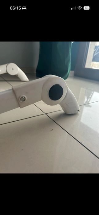 Bujaczek i krzesełko do karmienia.