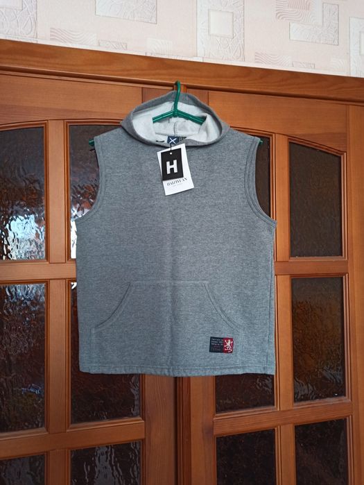 Толстовка безрукавка Рост 164 желетка худі худи жилетка